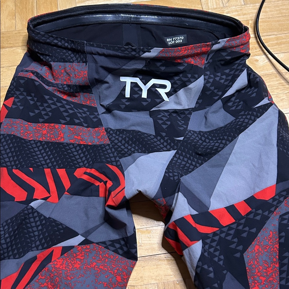 TYR Avictor Prelude Tech Suit Jammer - size 25- NWOT